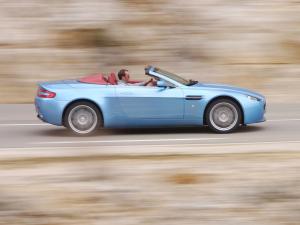 Aston Martin V8 Vantage Roadster 2006 года 